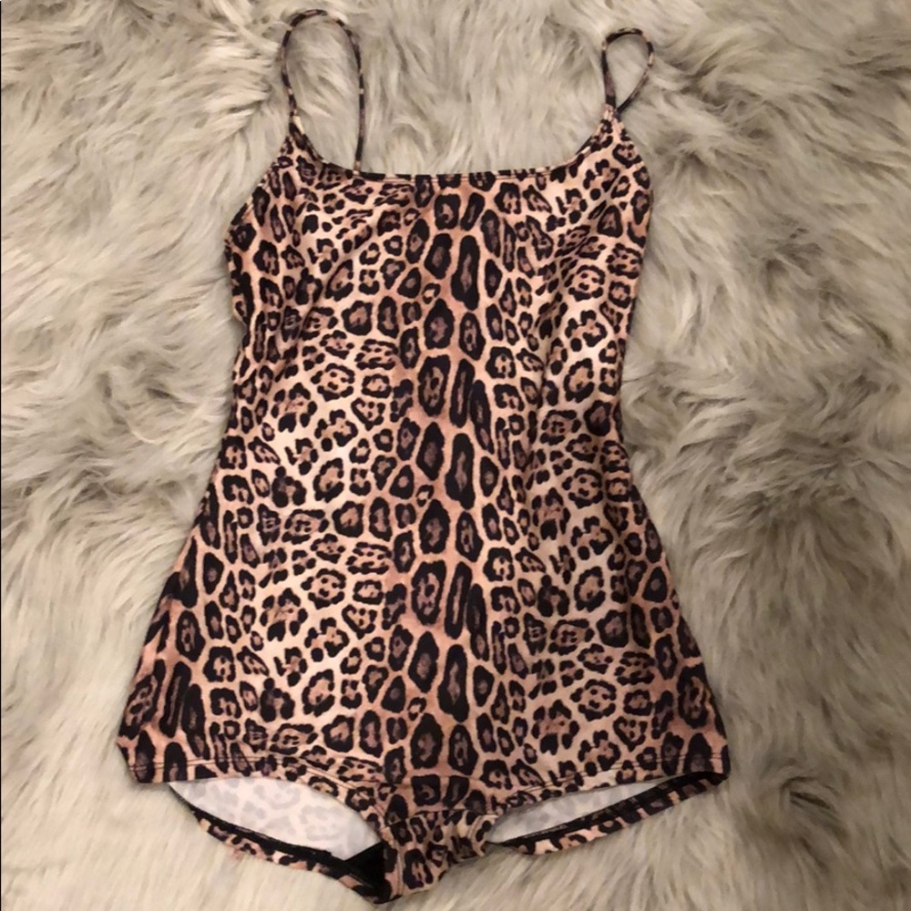 Onzie Leopard Print Yoga Leotard Sz S/M